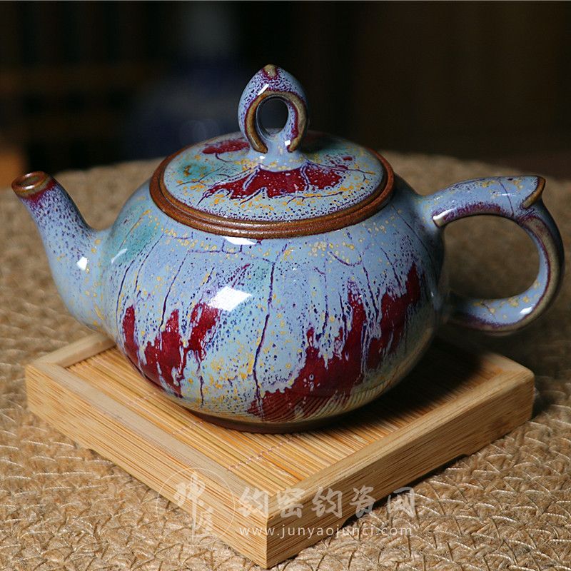 钧瓷茶壶
